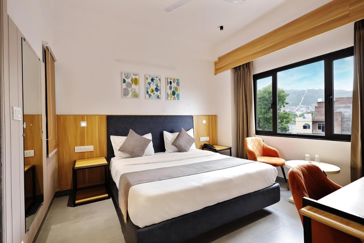 Hotel Sparkle Inn Just 400 Meters From Udaipur Railway Station Ngoại thất bức ảnh